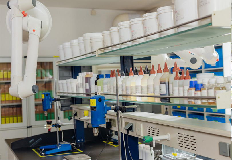 ¿Qué es mejor, el adhesivo termofusible PUR o el adhesivo termofusible EVA?